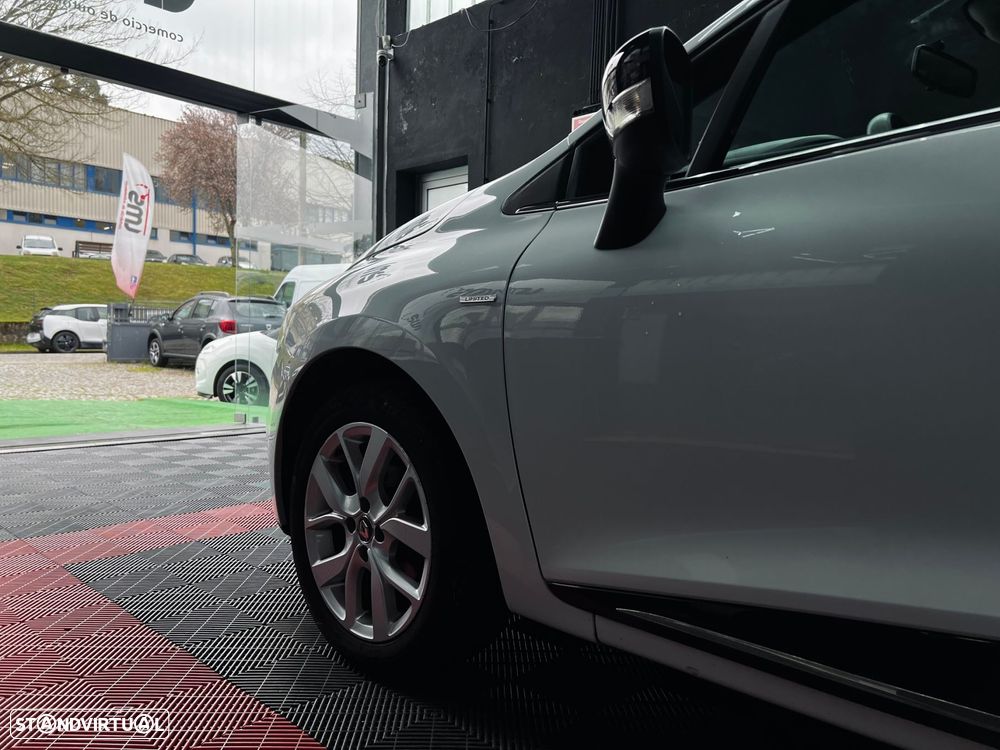 Renault Clio 0.9 TCe Limited Bi-Fuel - 11