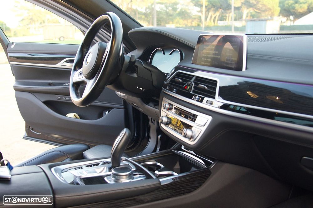 BMW 740 e iPerformance Pack M - 11