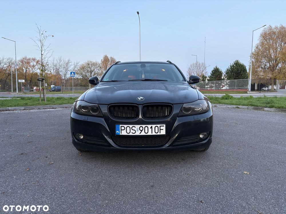 BMW Seria 3 318d Touring Luxury Line - 2
