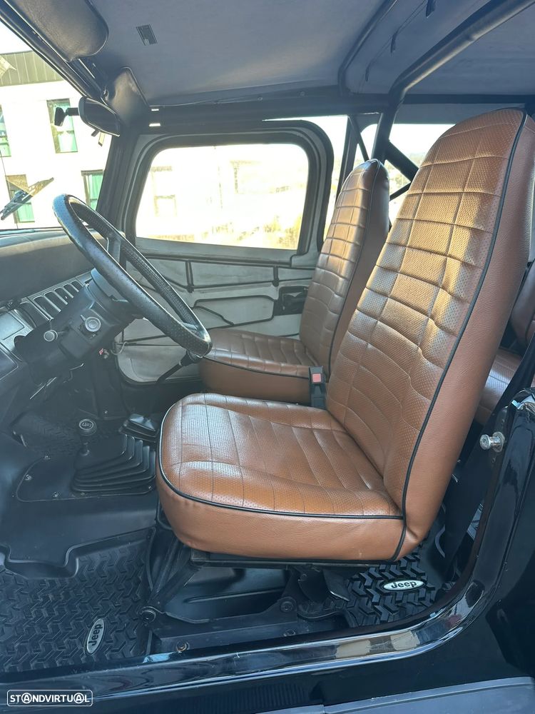 Jeep Wrangler - 17