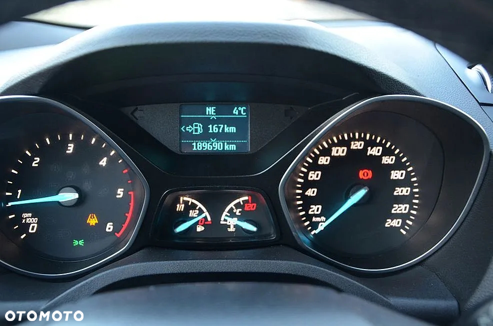 Ford Kuga 2.0 TDCi 2x4 Titanium - 14