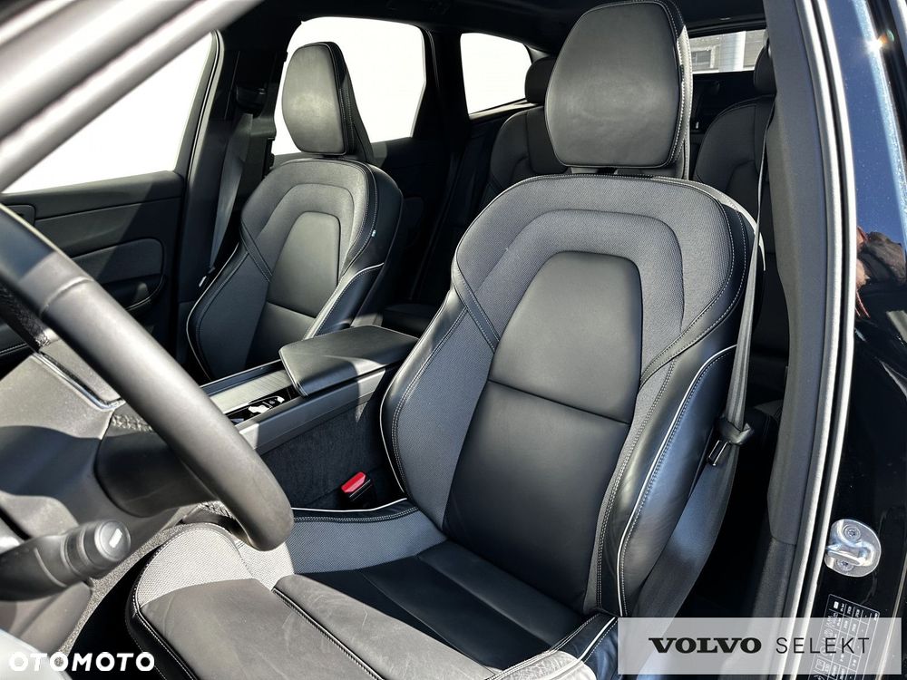 Volvo XC 60 - 25