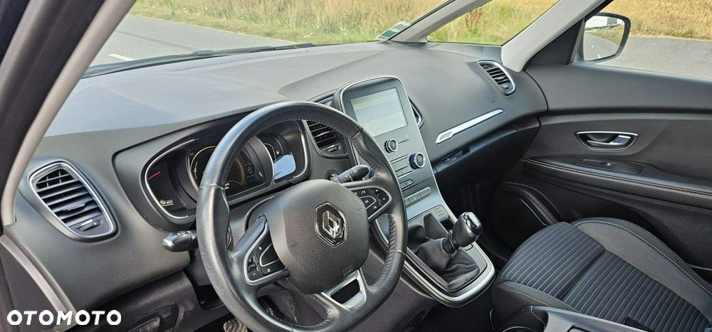Renault Scenic - 11