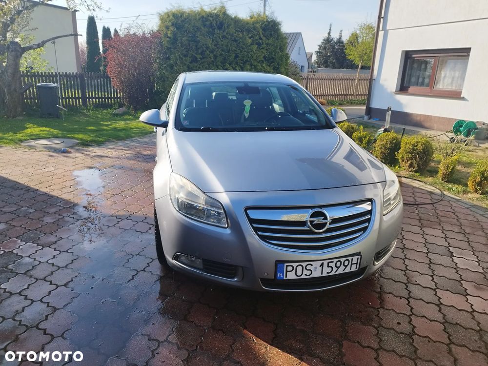 Opel Insignia 1.8 - 9