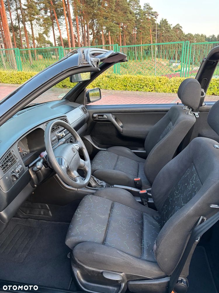 Volkswagen Golf 1.8 CL - 8