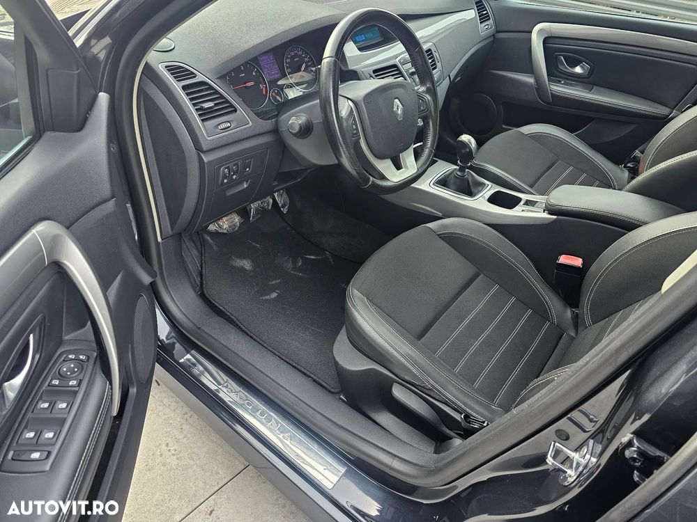 Renault Laguna dCi 110 FAP Limited - 11