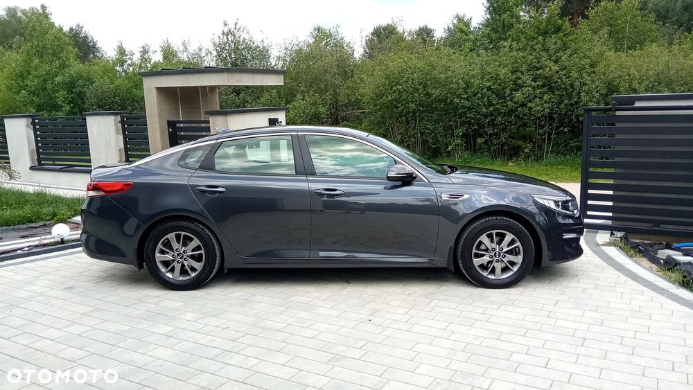 Kia Optima - 11