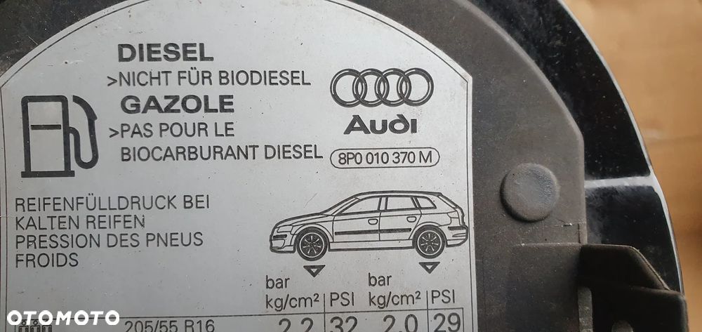 Klapka wlewu paliwa Audi A3 8P 8P4809999 - 7