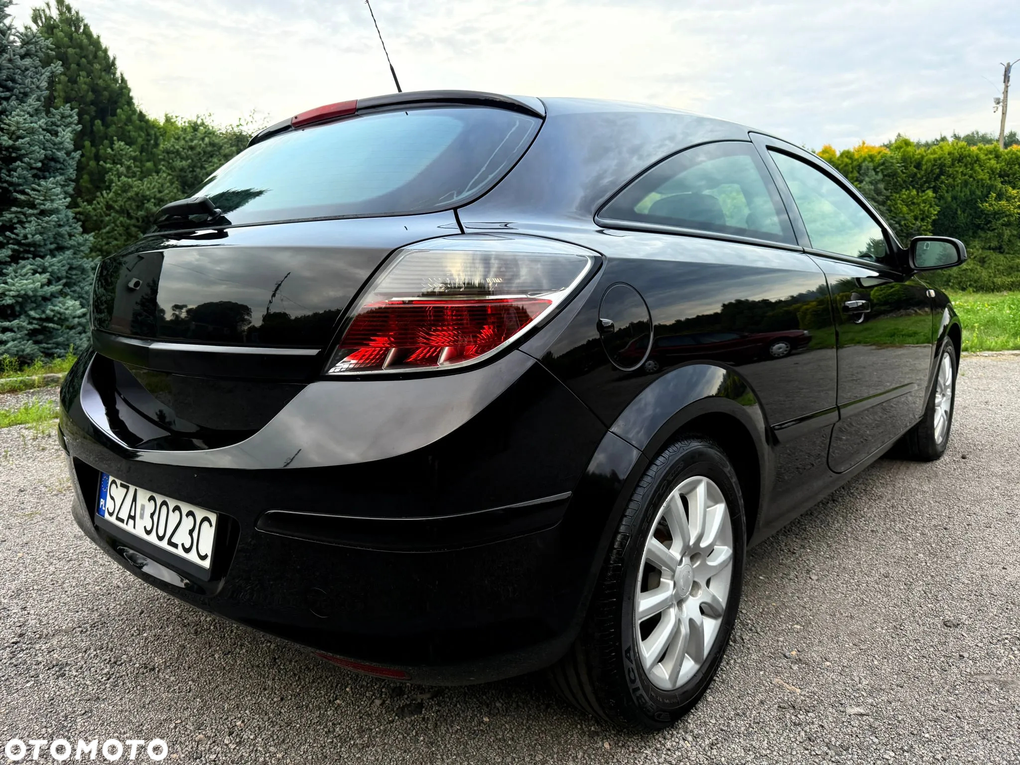 Opel Astra GTC 1.8 - 8