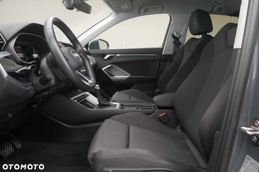 Audi Q3 Sportback - 12