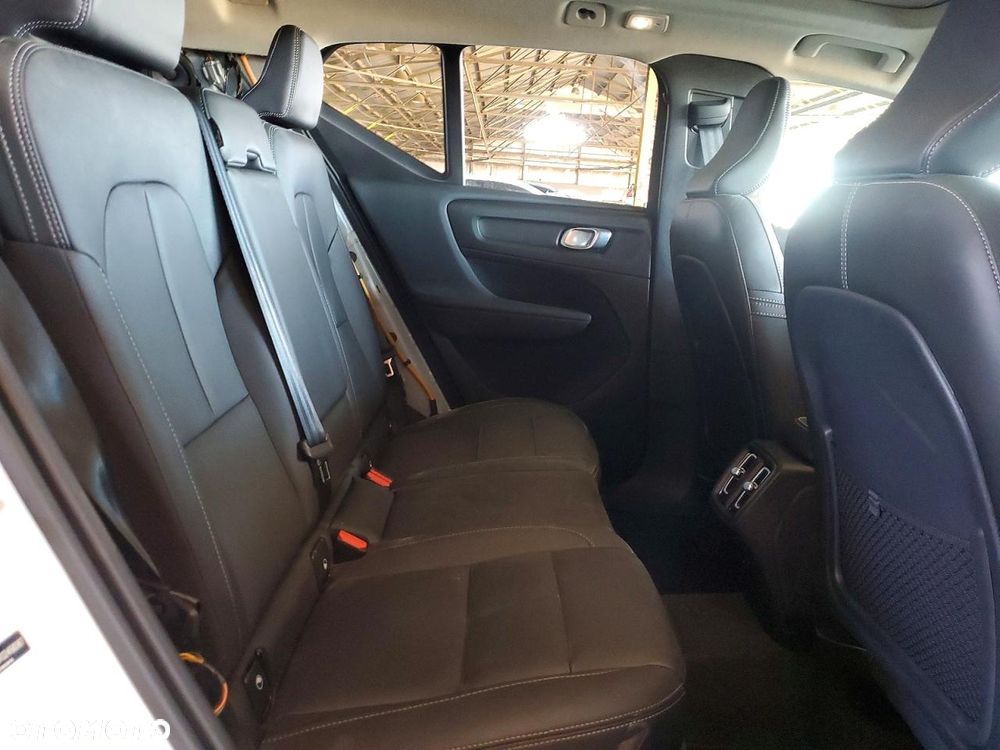 Volvo XC 40 - 12