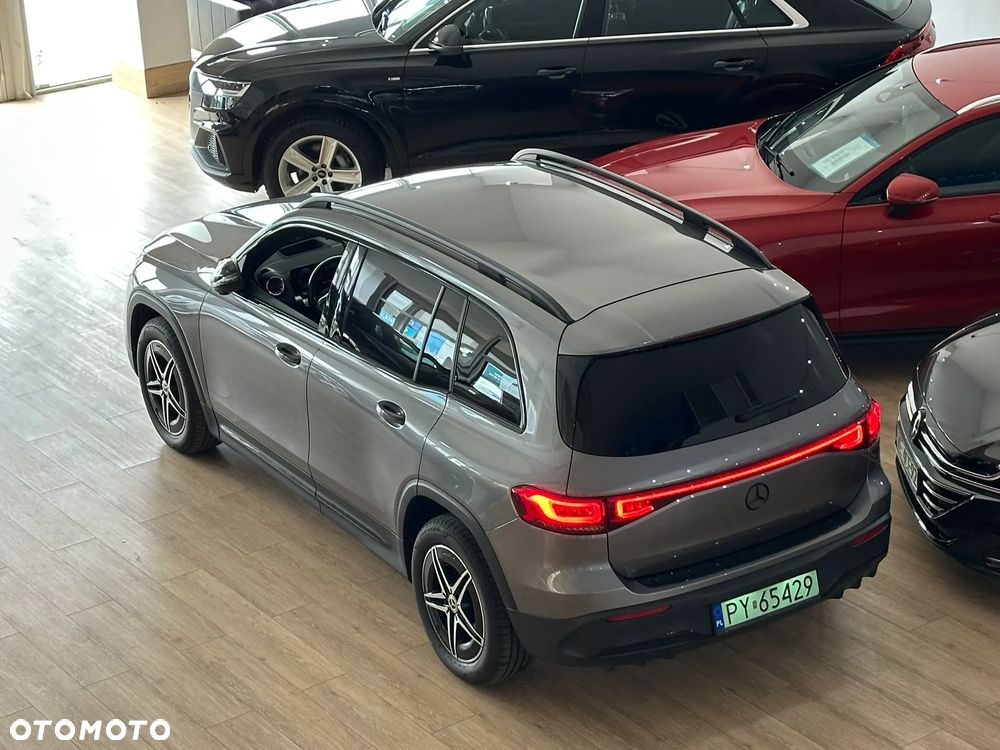 Mercedes-Benz EQB 250 66.5kWh AMG - 39