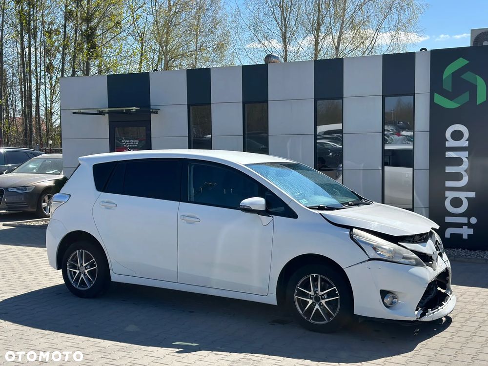 Toyota Verso - 1