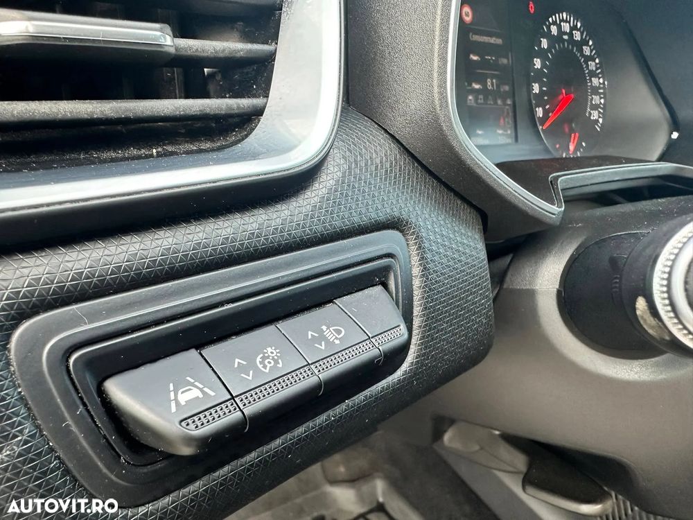 Renault Clio BLUE dCi 85 BUSINESS EDITION - 11