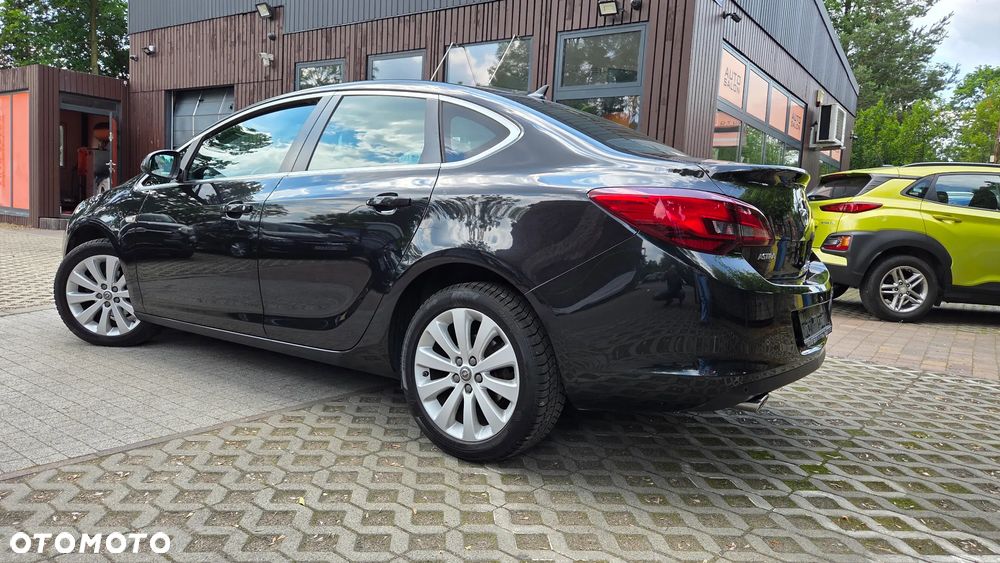 Opel Astra 1.4 Turbo Innovation - 4