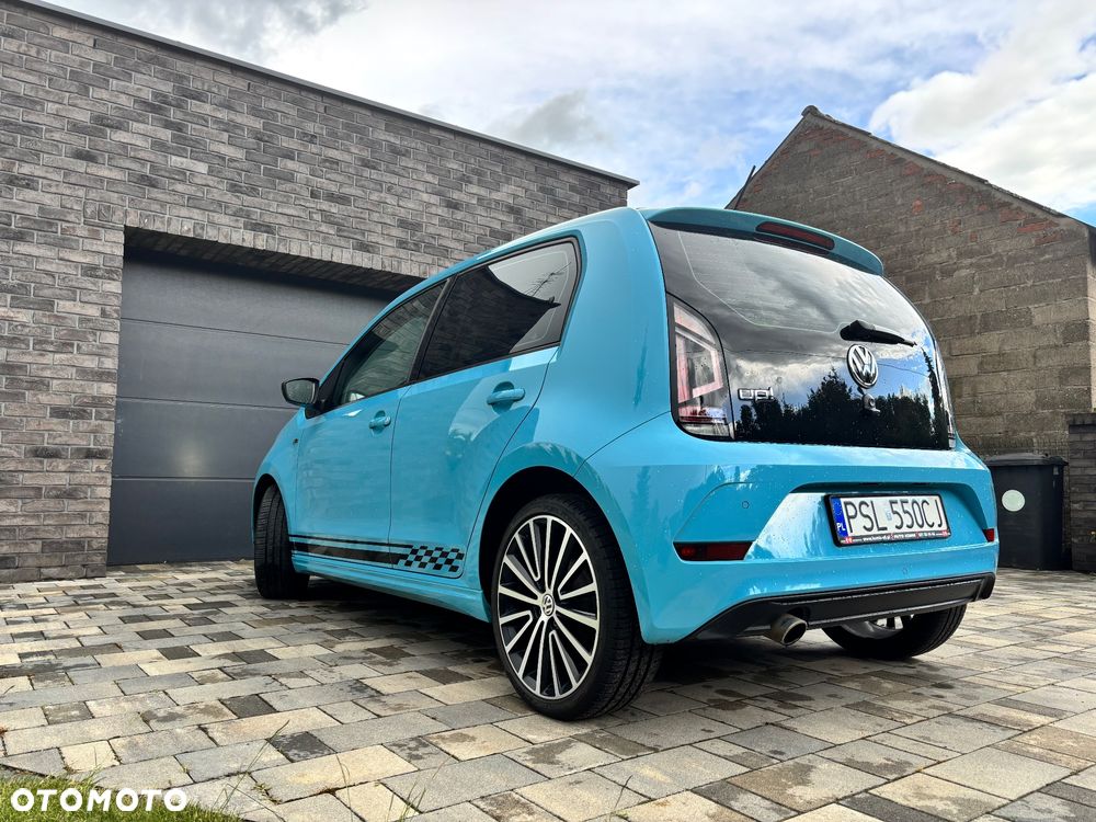 Volkswagen up! R-Line - 12