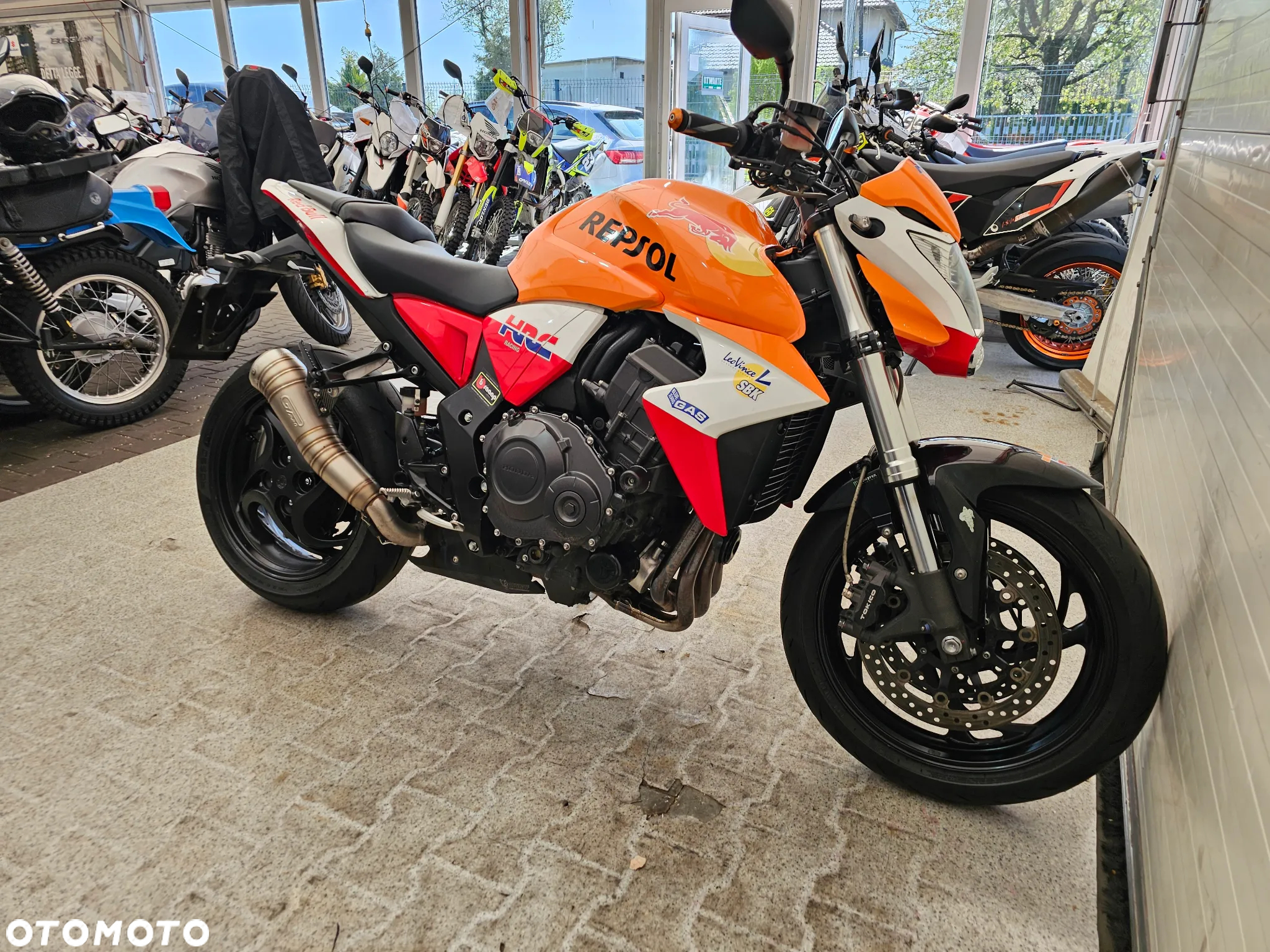 Honda CB - 23