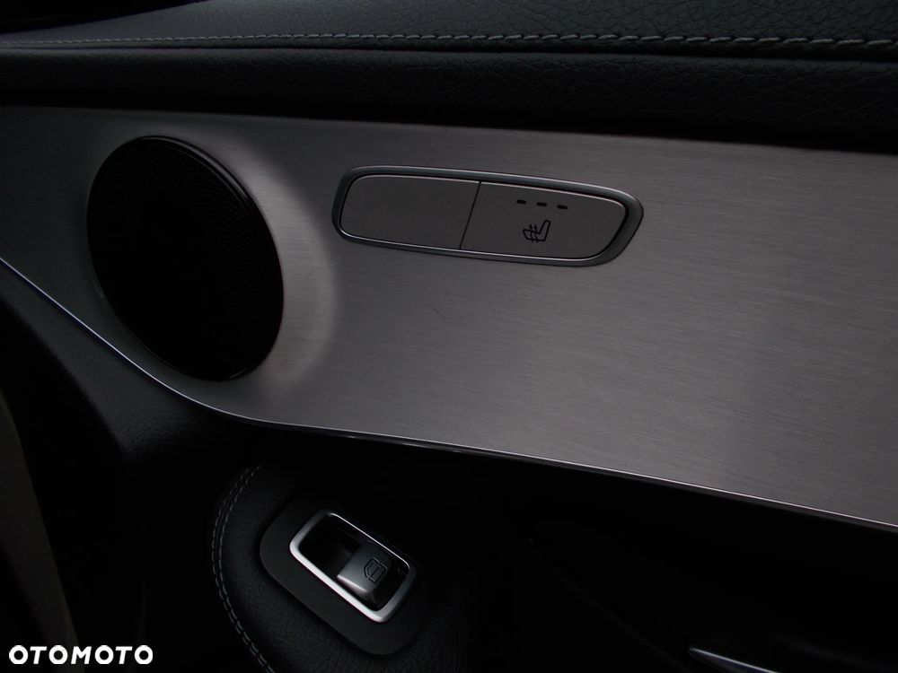 Mercedes-Benz GLC 200 4Matic 9G-TRONIC AMG Line - 12