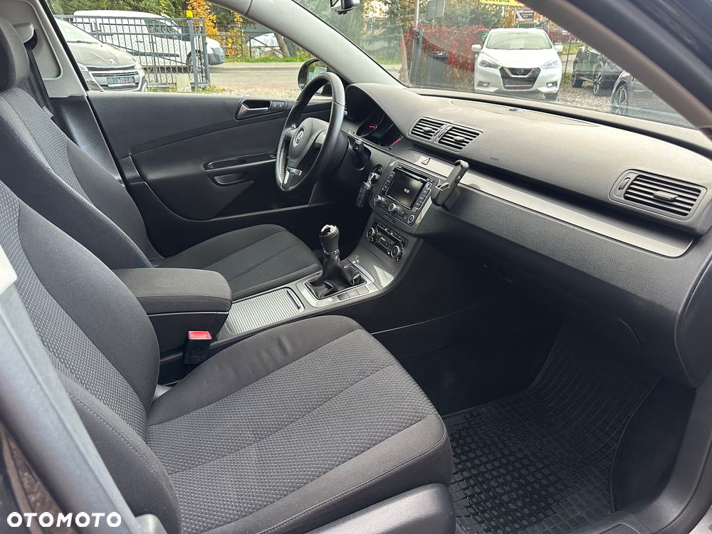 Volkswagen Passat - 6