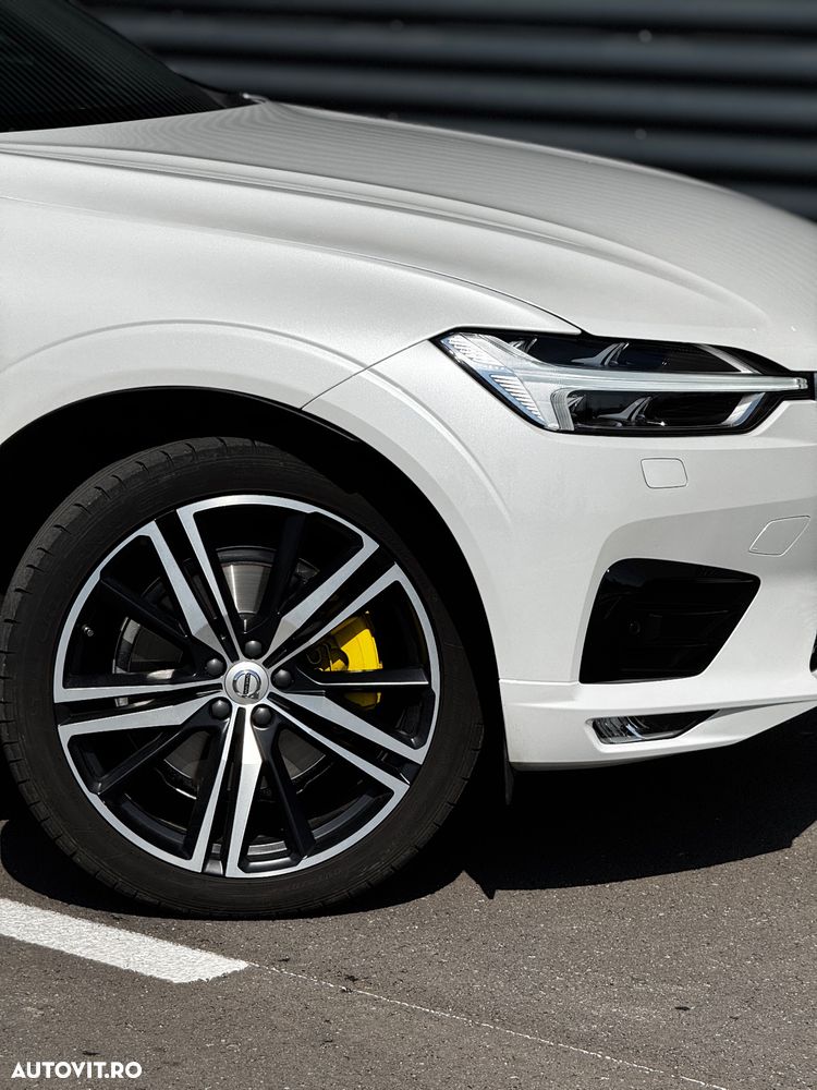 Volvo XC 60 D5 AWD R-Design - 11