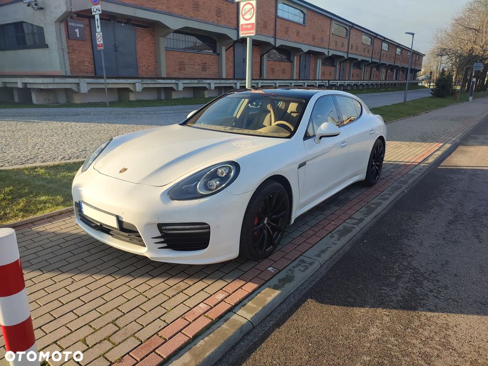 Porsche Panamera 4 PDK Edition - 37