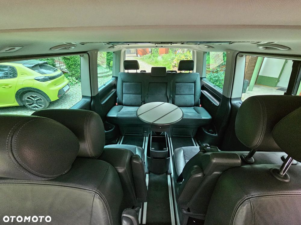 Volkswagen Multivan - 14