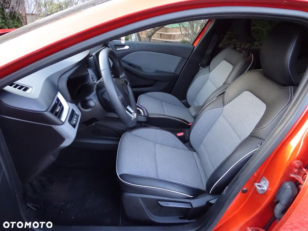 Renault Clio TCe 90 EVOLUTION - 12