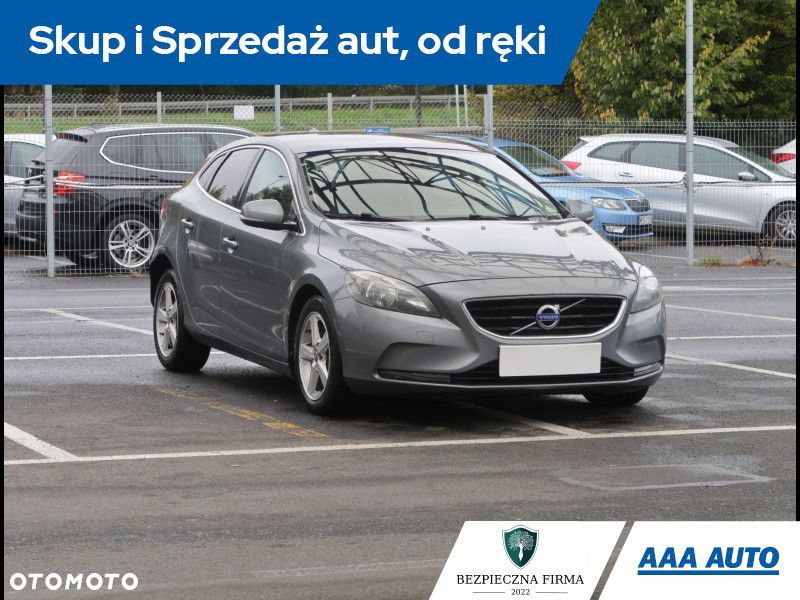 Volvo V40 - 2