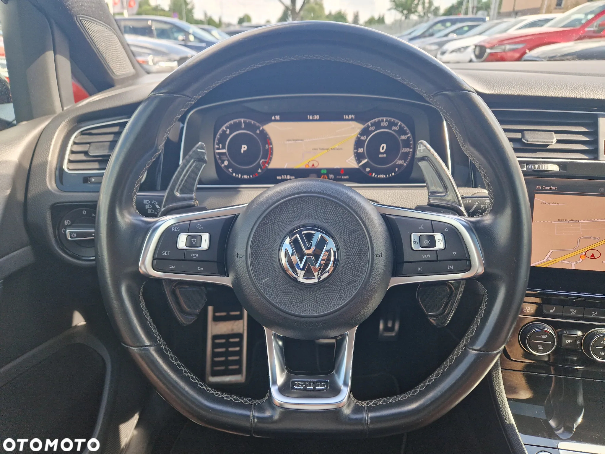 Volkswagen Golf - 14
