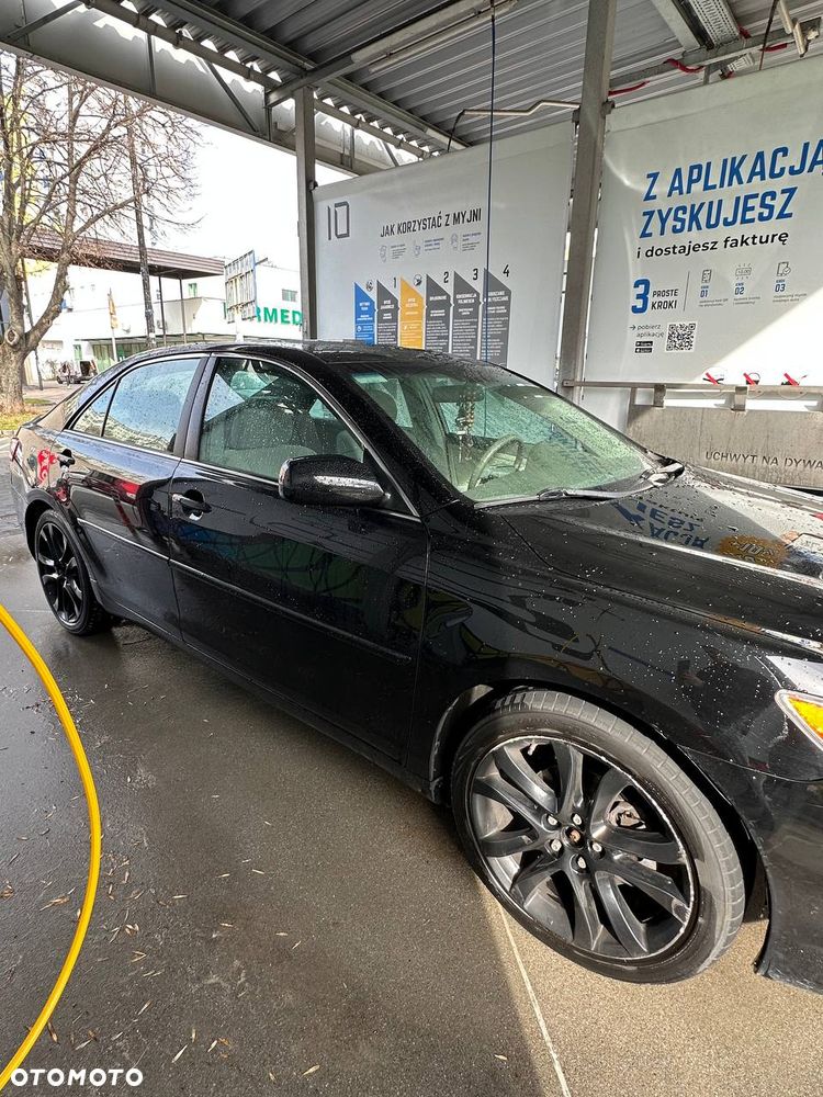 Toyota Camry - 6