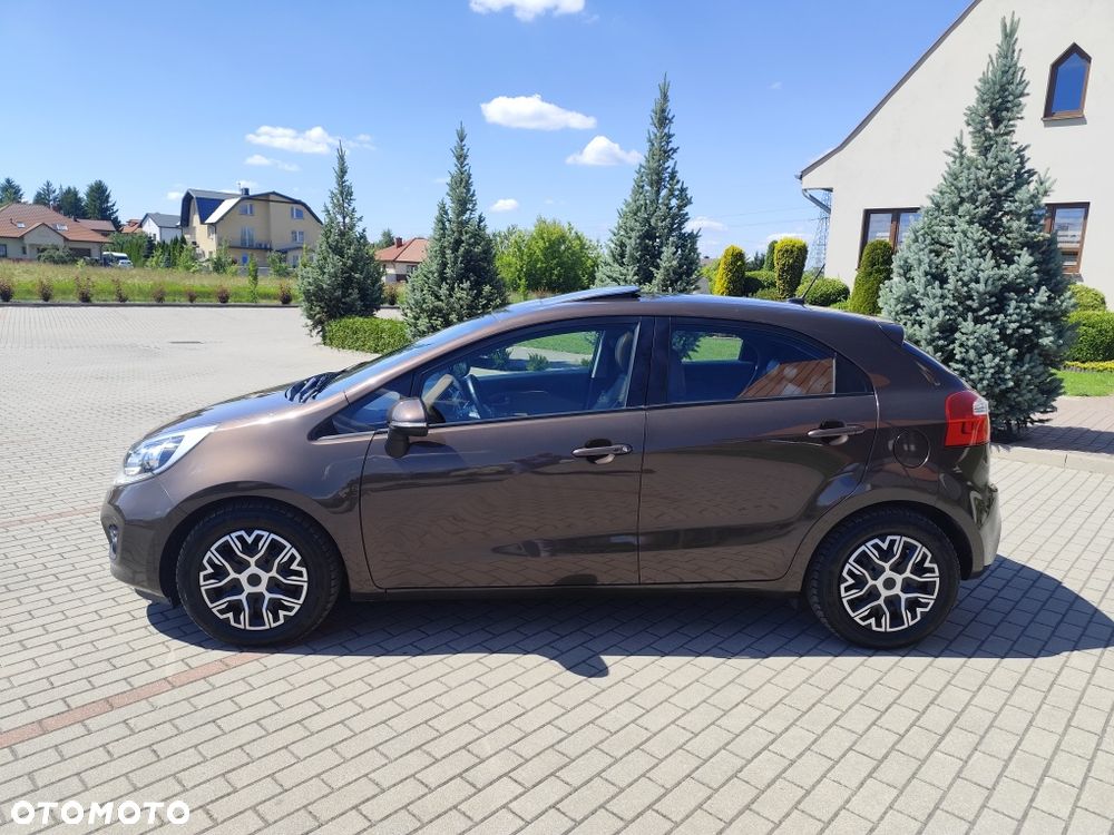 Kia Rio - 5