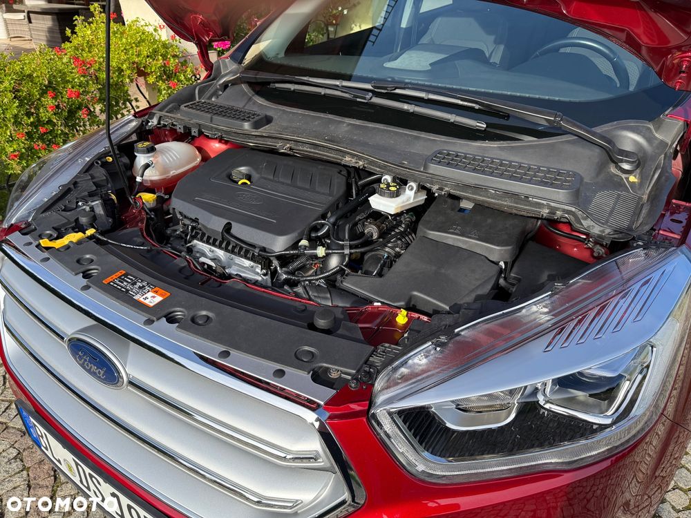 Ford Kuga 1.5 EcoBoost 2x4 Titanium - 38