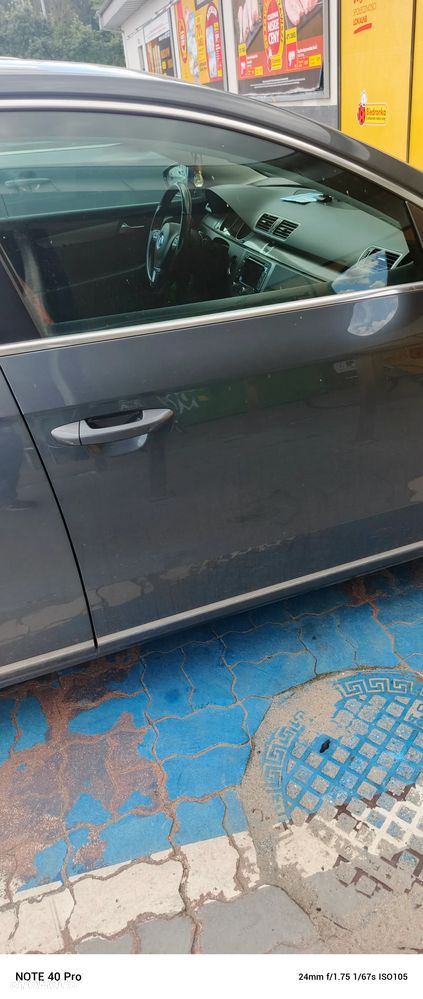 Volkswagen Passat 1.6 TDI DPF BlueMot Comfortline - 5