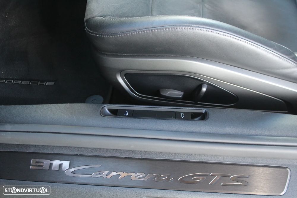Porsche 911 (992) Carrera GTS - 17