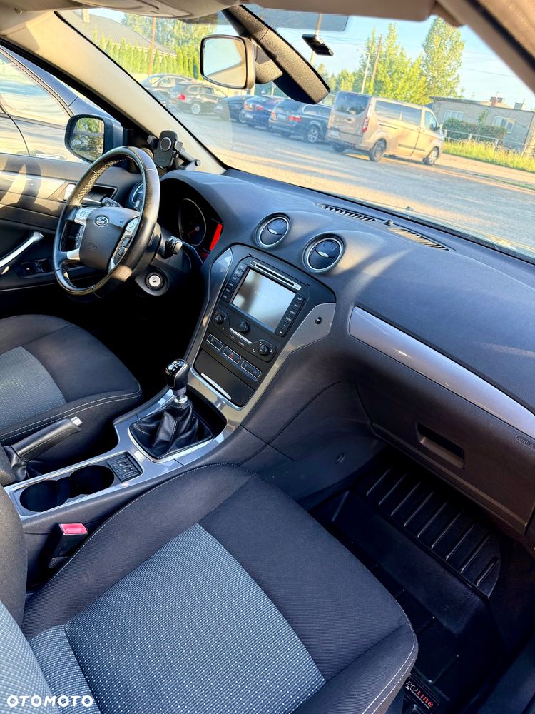 Ford Mondeo - 17