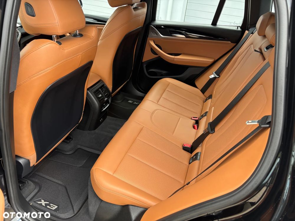BMW X3 sDrive18d - 15