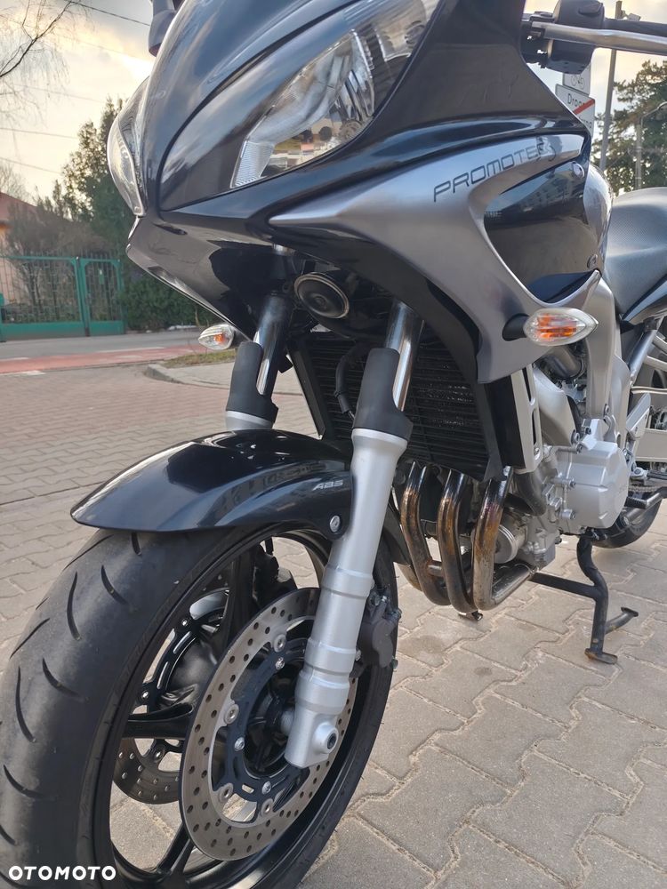 Yamaha FZ6 - 20
