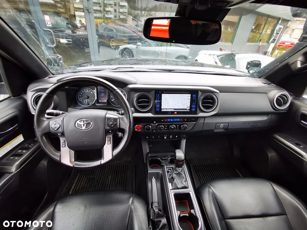 Toyota Tacoma - 18