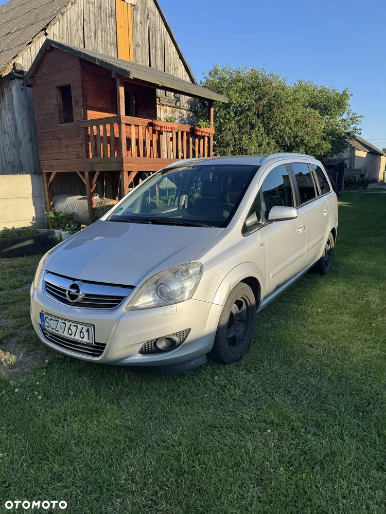 Opel Zafira 1.8 Cosmo - 1