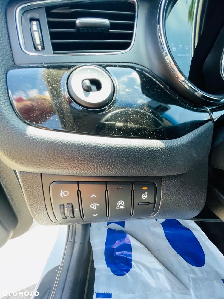 Kia Ceed 1.6 GDI ISG UEFA EURO 2016 - 22