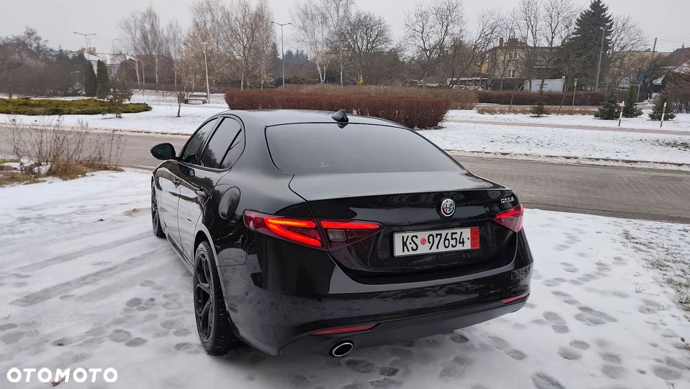 Alfa Romeo Giulia 2.2 D Turbo Super - 11