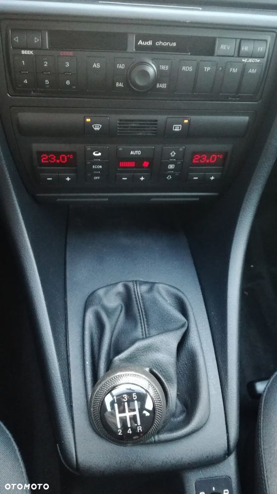 Audi A6 Avant 2.4 Quattro - 18