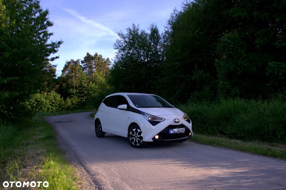 Toyota Aygo x-clusive Style Selection - 12