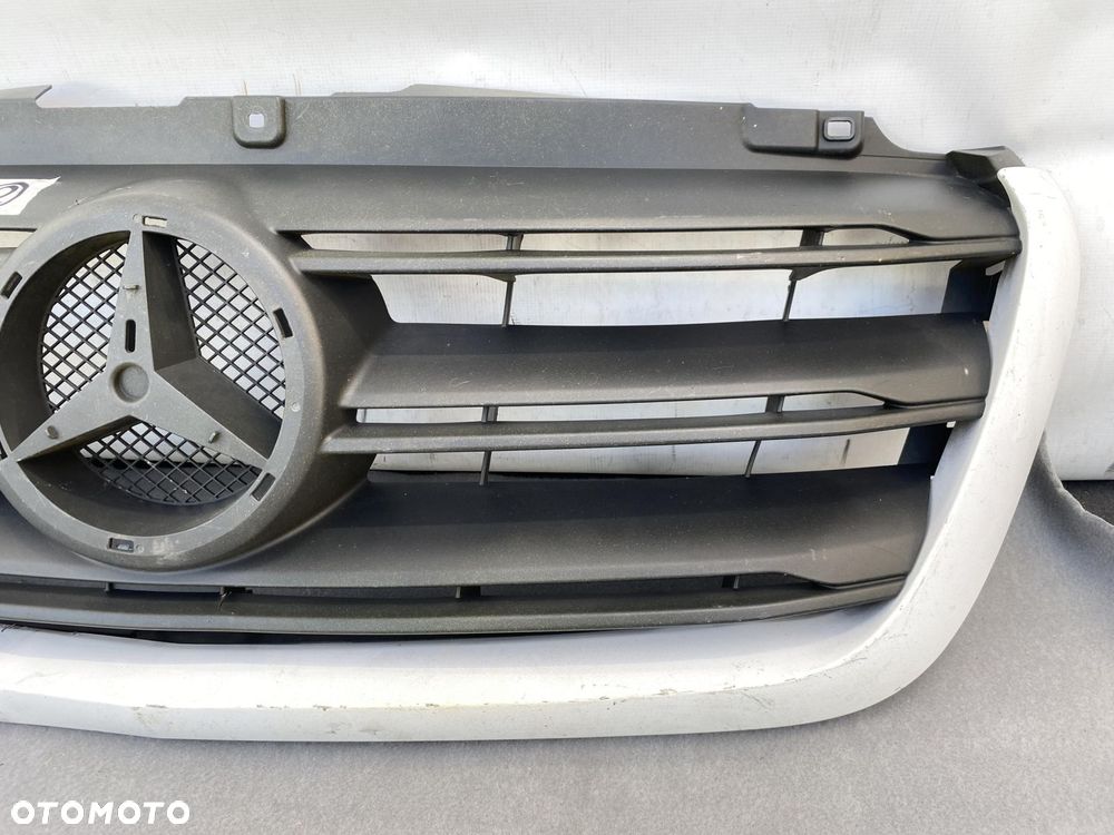SPRINTER 907 910 17- ATRAPA GRILL PRZEDNI MASKOWNICA PRZÓD Z RAMKĄ BIAŁĄ - 3