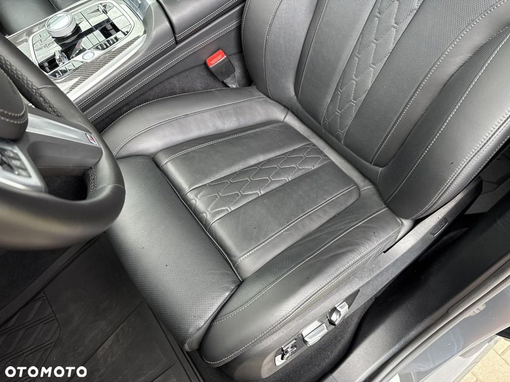 BMW X7 - 15