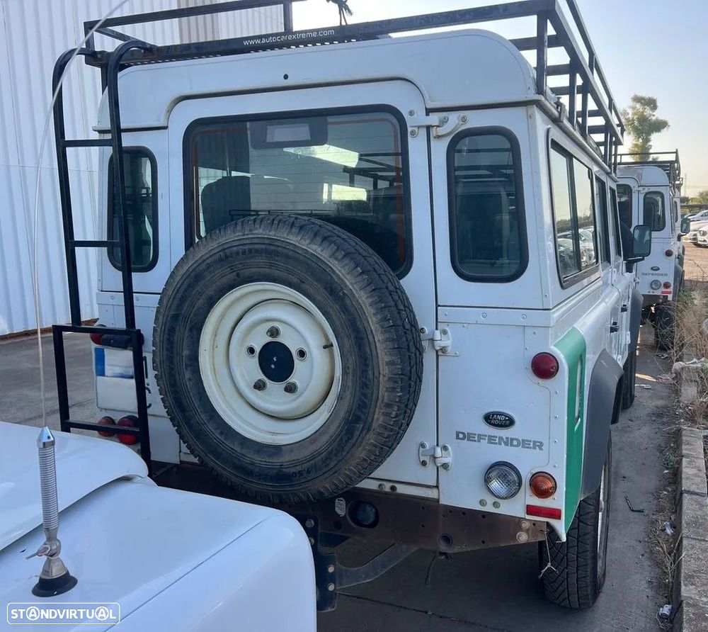 Land Rover Defender 110 DPF Station Wagon E - 4