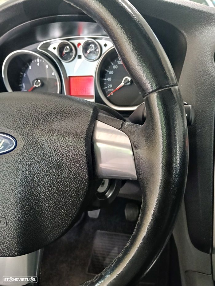 Ford Focus SW 1.4 16V Trend - 22