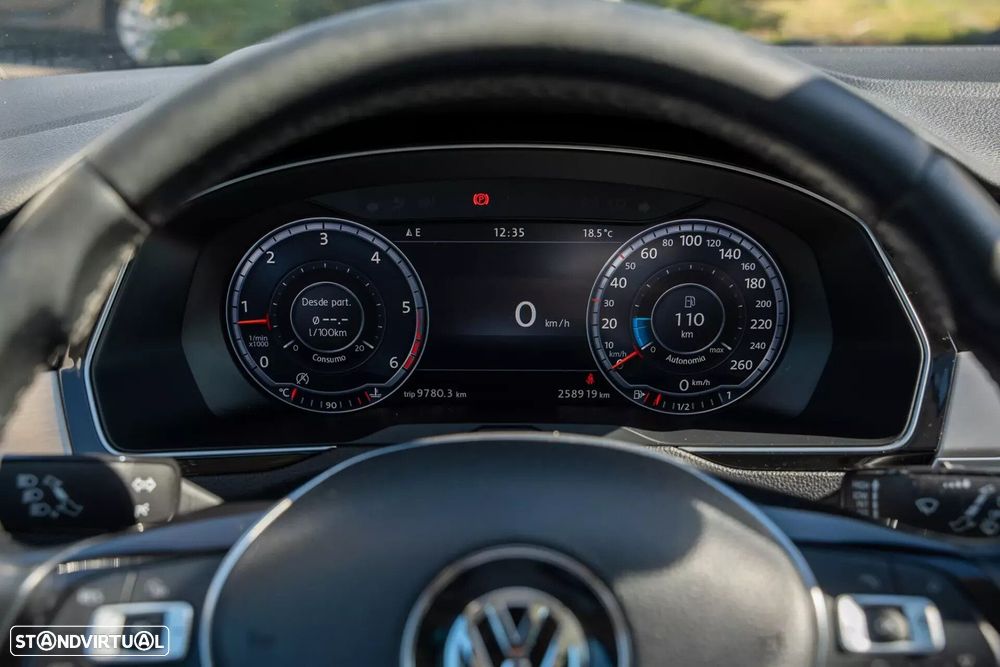 VW Passat Variant - 10