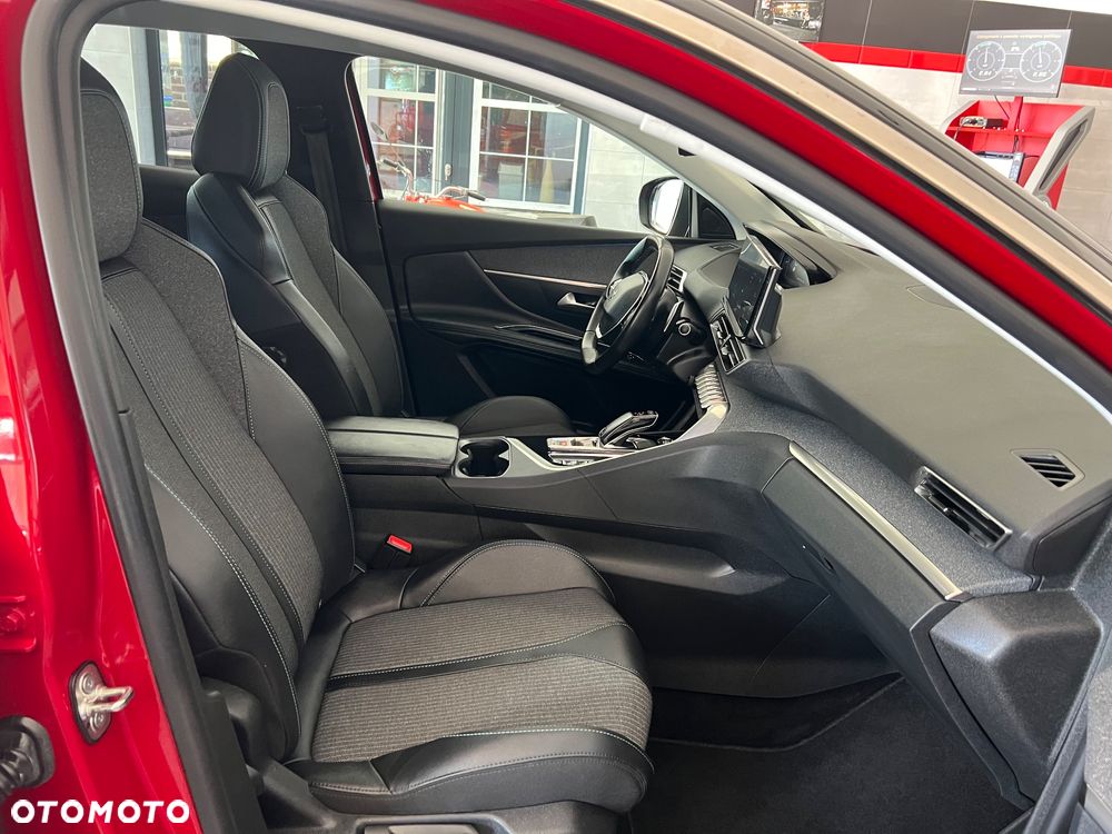 Peugeot 3008 1.2 PureTech Active S&S EAT8 - 32