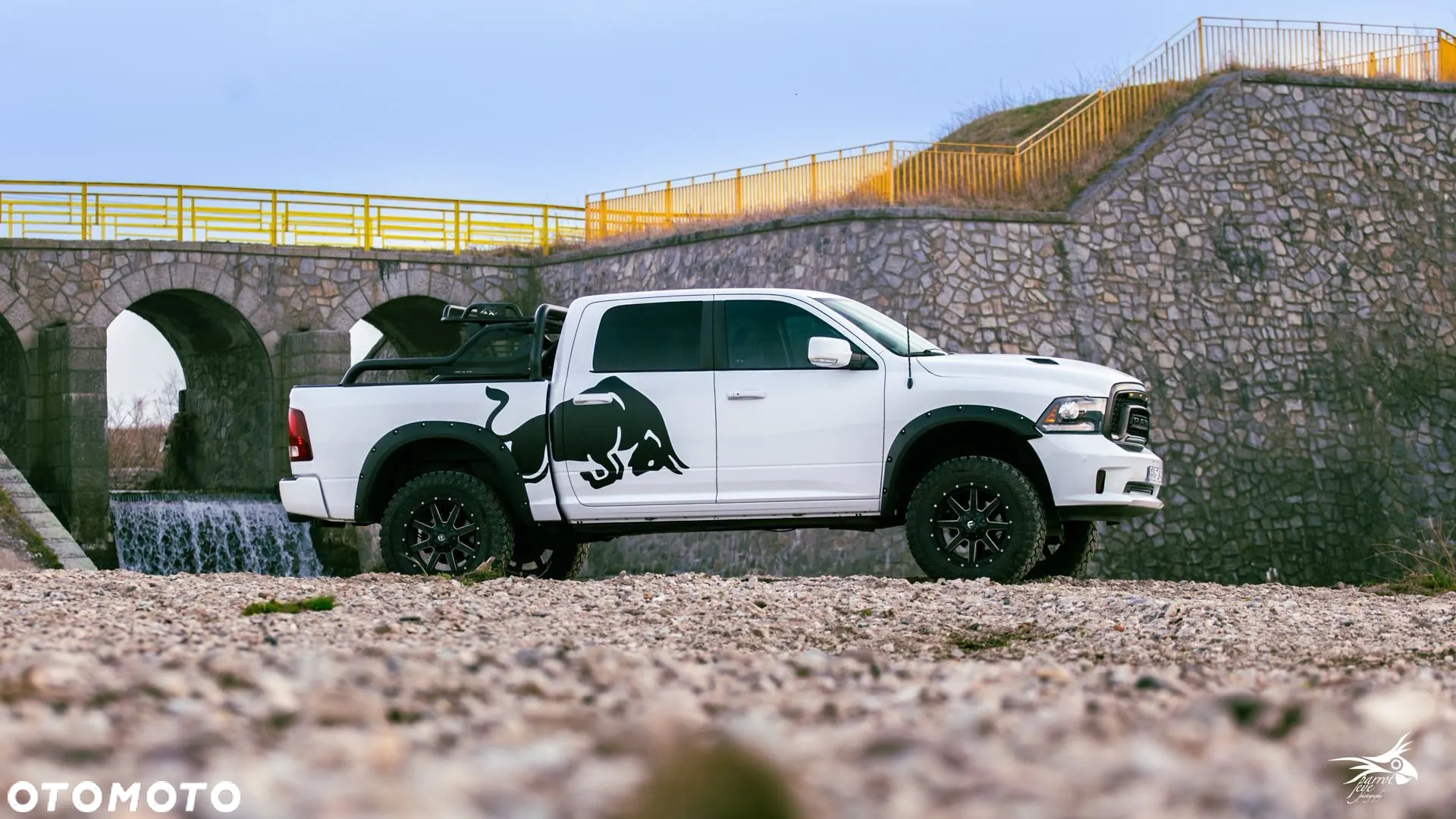 RAM 1500 5.7 Crew Cab Shortbed Laramie Sport Full - 2